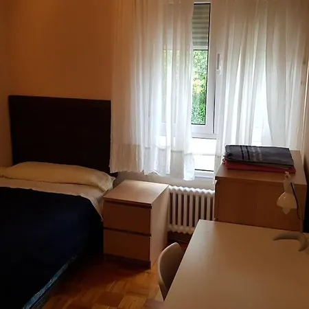 Piso Completo 3 Y 2 Banos Palacio Congresos Daire Oviedo